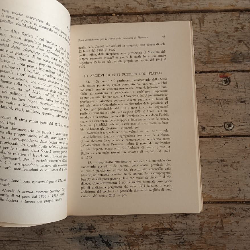 Atti del Convegno sulle fonti documentarie e bibliografiche per la storia della Provincia di Macerata - immagine 4