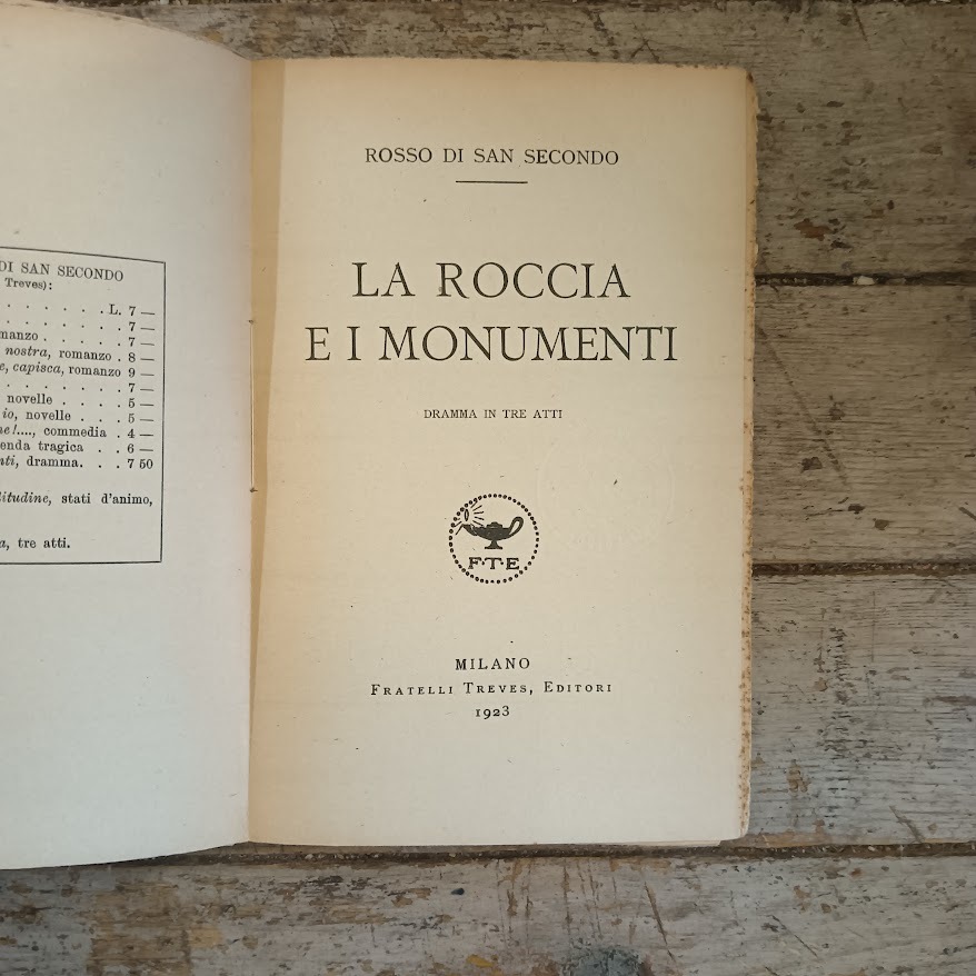 La roccia e i monumenti - immagine 3