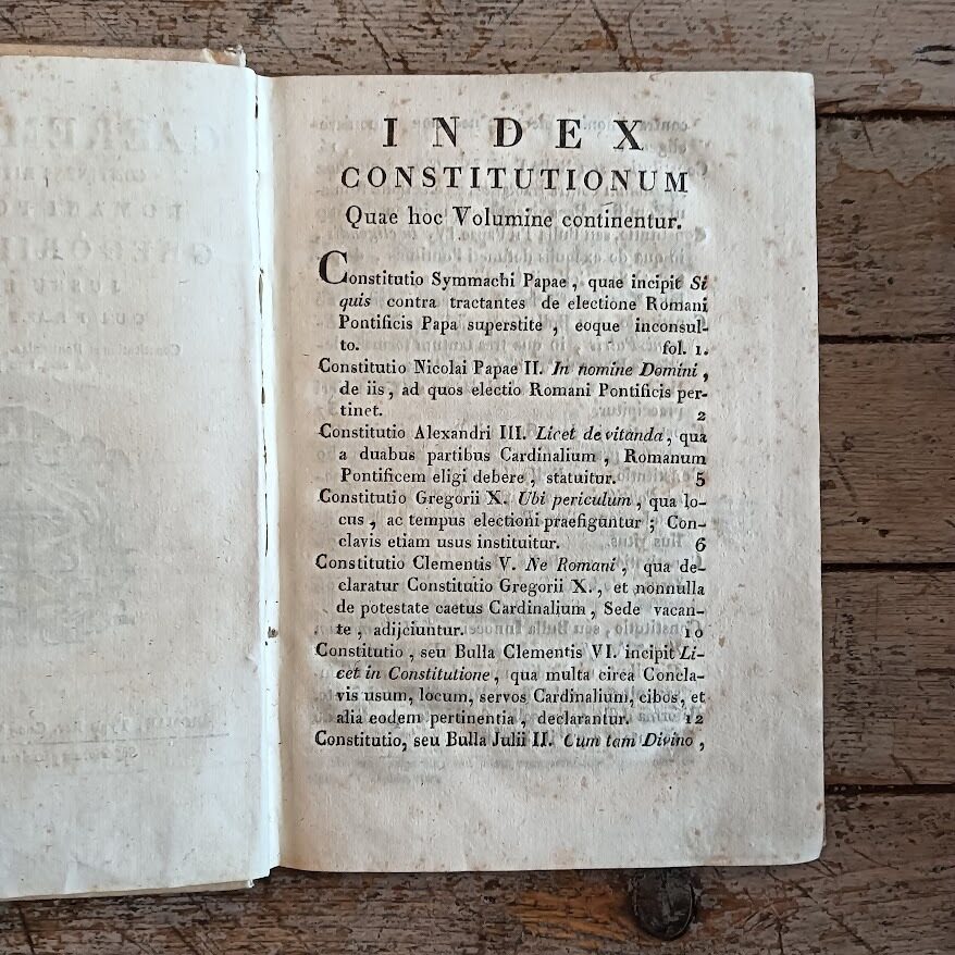 Caerimoniale continens ritus electionis romani pontificis Gregorii Papae XV. Jussu editum cui praefiguntur Constitutiones Pontificiae, et Conciliorum Decreta ad eam rem pertinentia. - immagine 2