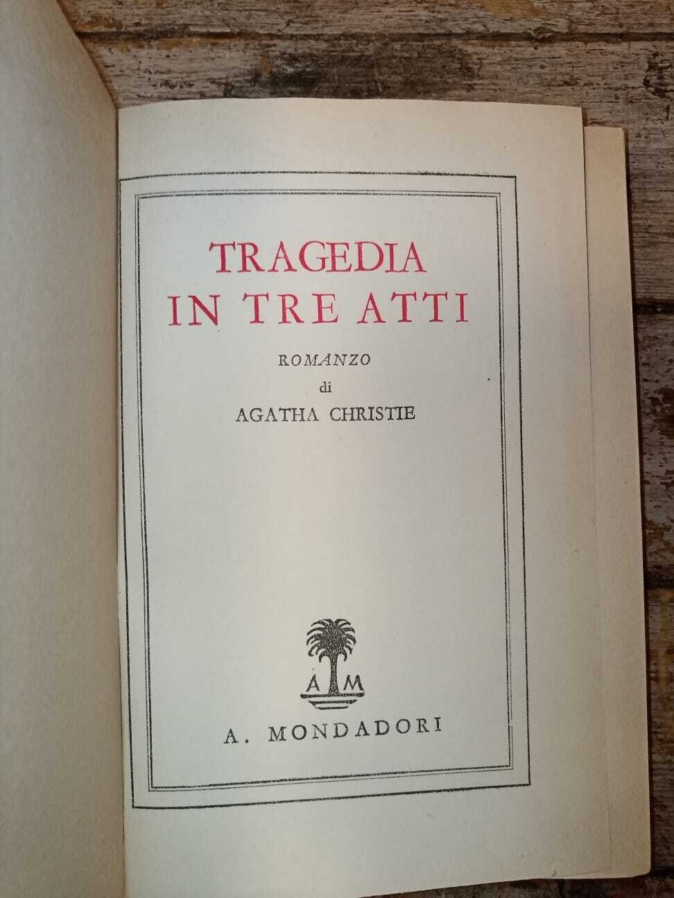 Tragedia in tre atti