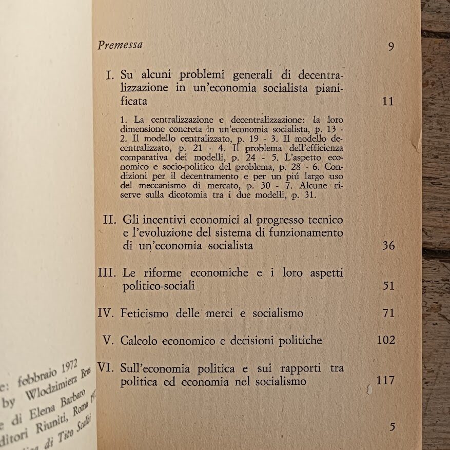 Lotto 9 libri Editori Riuniti:
Wlodzimier Brus, Economia e politica nel socialismo - Aa. Vv., Ideologia e azione politica - Barry Commoner, La tecnologia del profitto - Ernesto Ragionieri, Palmiro Togliatti - Ferenc Janossy, La fine dei miracoli economici - Karel Kosik, La nostra crisi attuale - Salvador Allende, La forza della ragione - Tuong Chinh, Ho Chi Minh - Kitty Arseni, Nelle carceri dei colonnelli - immagine 6