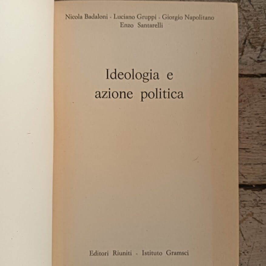 Lotto 9 libri Editori Riuniti:
Wlodzimier Brus, Economia e politica nel socialismo - Aa. Vv., Ideologia e azione politica - Barry Commoner, La tecnologia del profitto - Ernesto Ragionieri, Palmiro Togliatti - Ferenc Janossy, La fine dei miracoli economici - Karel Kosik, La nostra crisi attuale - Salvador Allende, La forza della ragione - Tuong Chinh, Ho Chi Minh - Kitty Arseni, Nelle carceri dei colonnelli - immagine 7