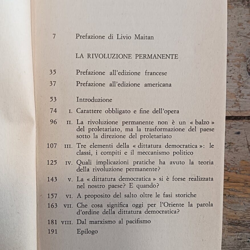 Lotto 4 libri Mondadori sul comunismo sovietico:
Lev Trotskij, Scritti 1929-1936 - Lev Trotskij, La rivoluzione permanente - Leonard Schapiro, Governo e politica in URSS - Roy A. Medvedev, Lo stalinismo (2 voll.) - immagine 7