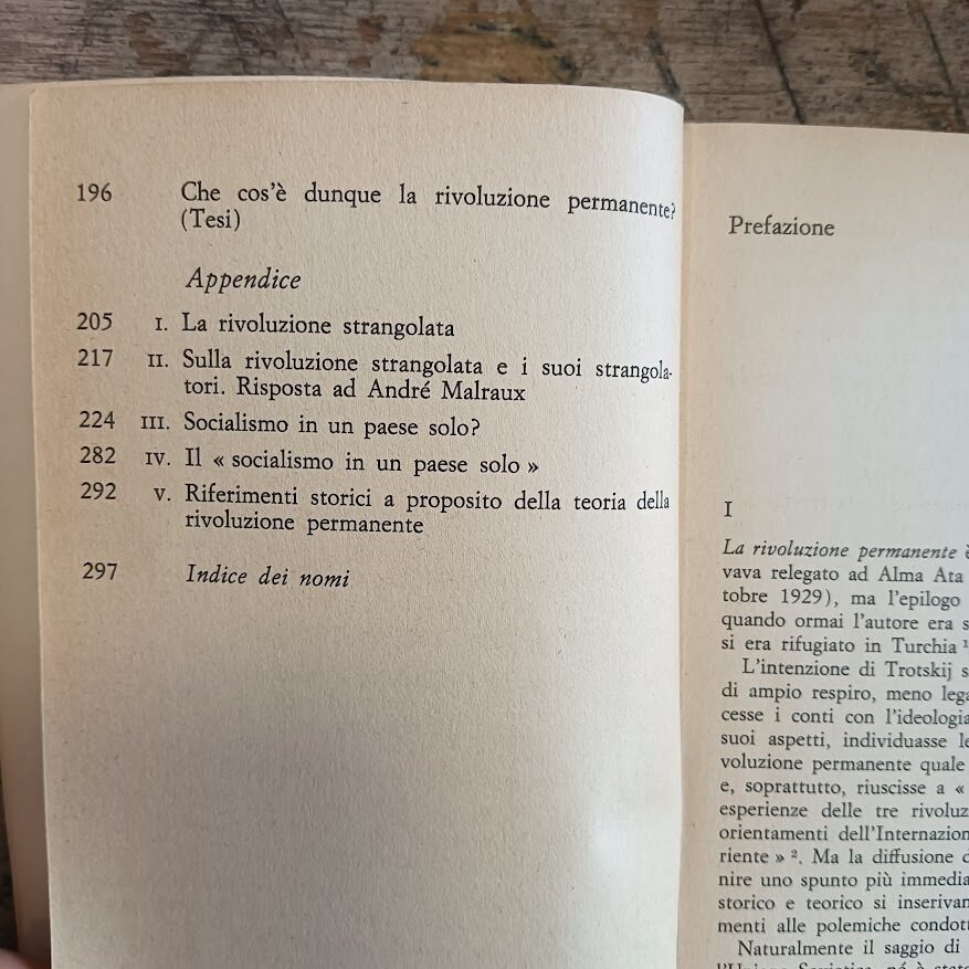 Lotto 4 libri Mondadori sul comunismo sovietico:
Lev Trotskij, Scritti 1929-1936 - Lev Trotskij, La rivoluzione permanente - Leonard Schapiro, Governo e politica in URSS - Roy A. Medvedev, Lo stalinismo (2 voll.) - immagine 8