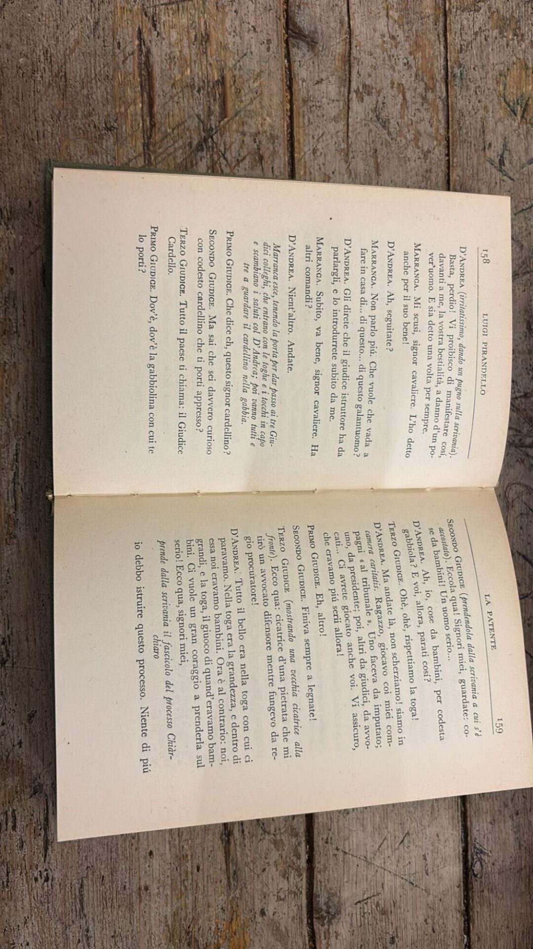 Tutto il teatro di Luigi Pirandello, Maschere nude: Ma non è una cosa seria, Bellavita, La patente, L'altro figlio, Liolà, O di uno o di nessuno - immagine 3