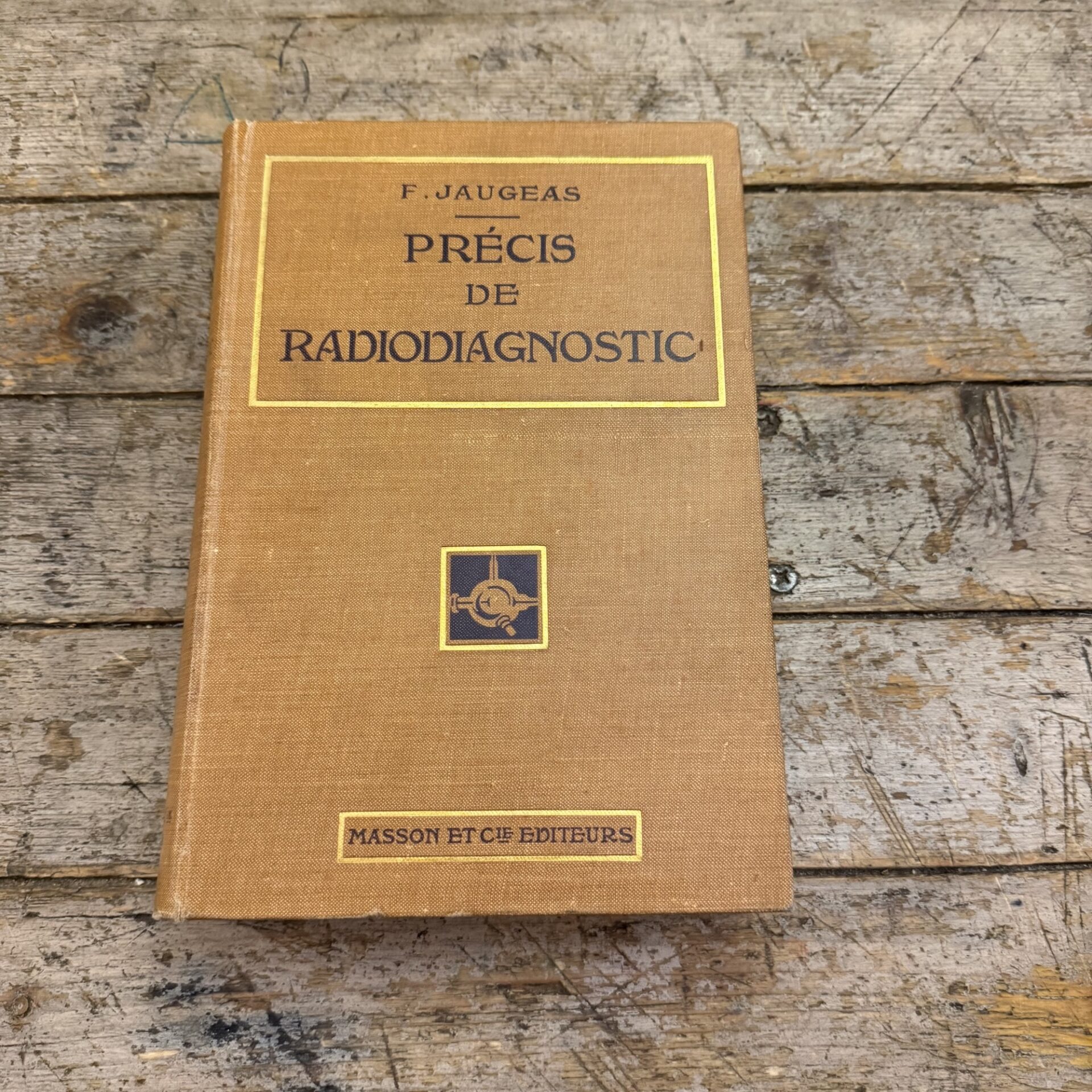 Précis de radiodiagnostic. Technique et clinique