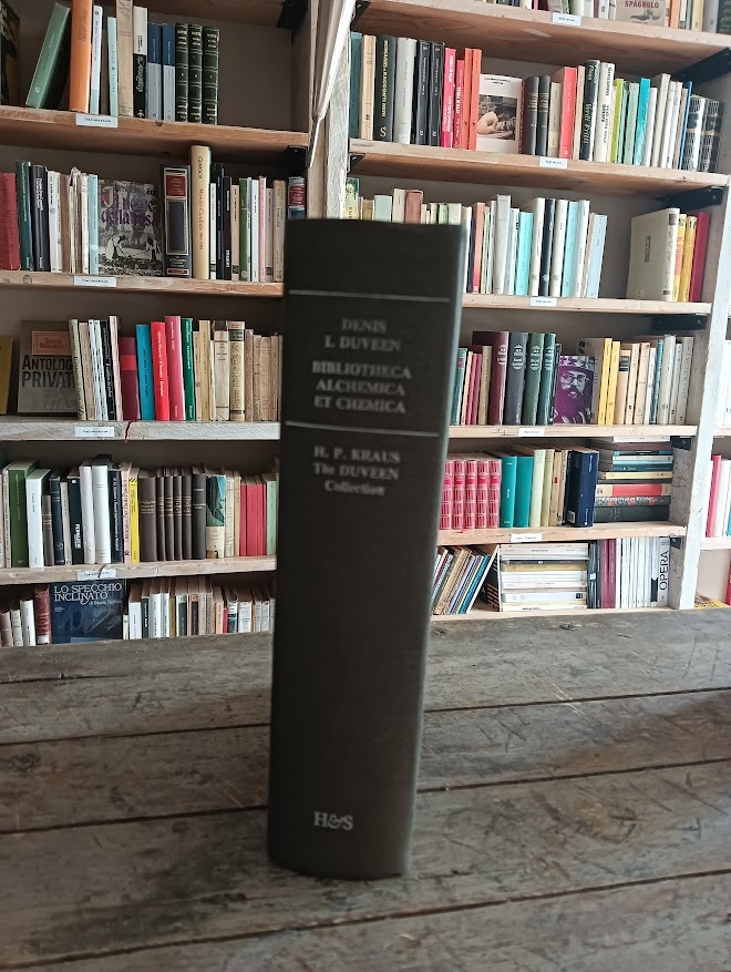 Bibliotheca Alechemica et Chemica: an annotated catalogue of printed books on alchemy, chemistry and cognated subjects in the library of Denis I. Duveen
