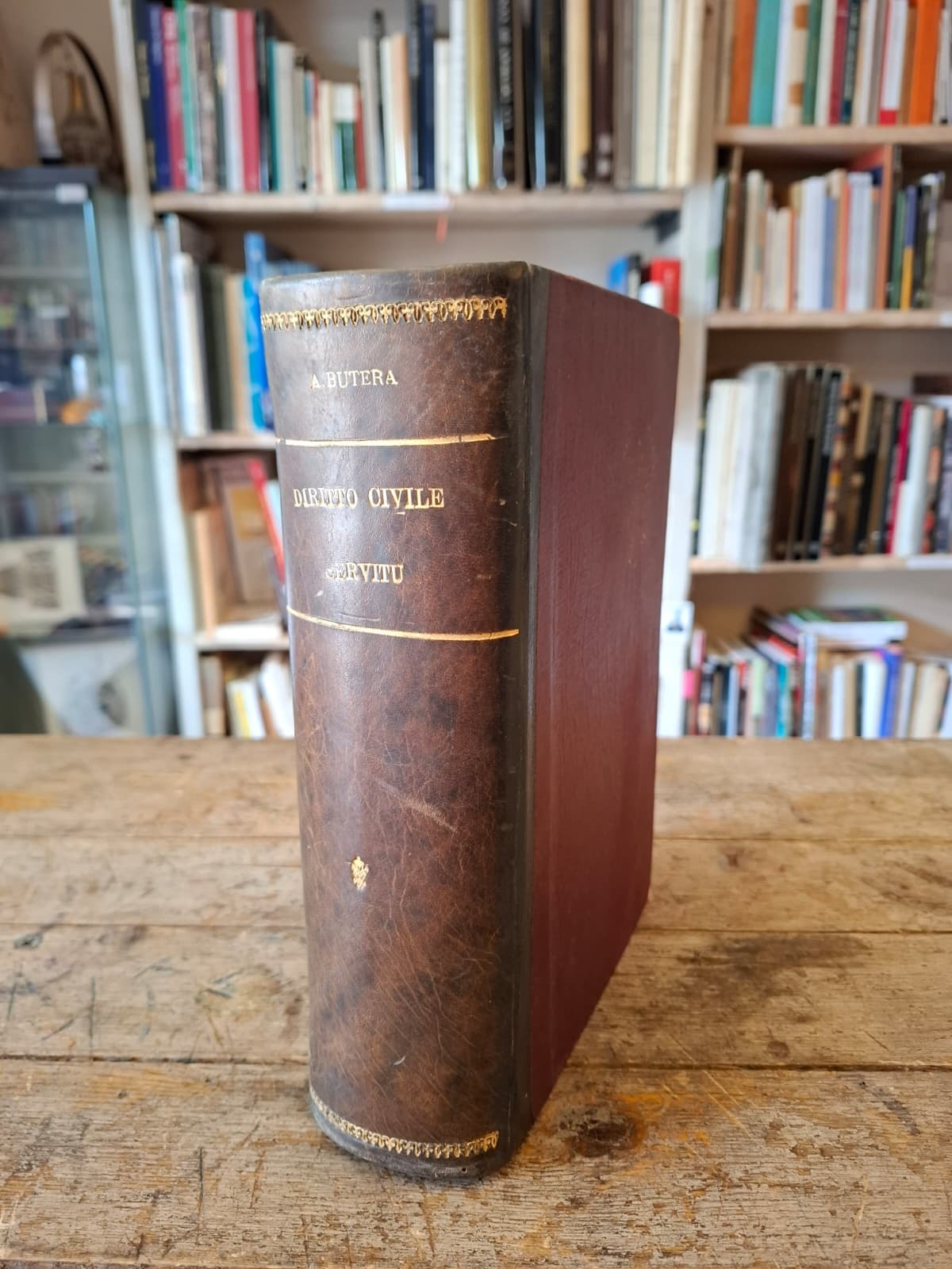 A. Butera, Delle Servitù stabilite per fatto dell'uomo, Tipografia Editrice torinese, 1926